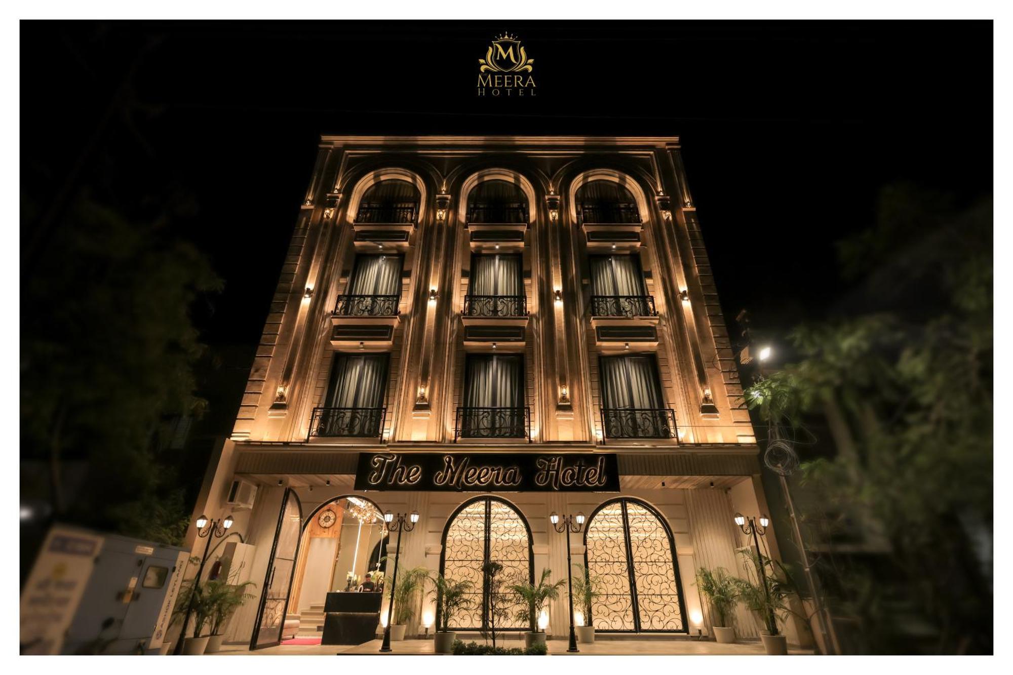 The Meera Hotel Ujjain Esterno foto